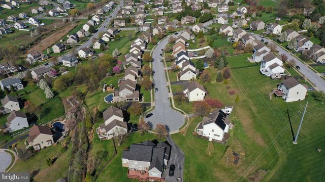 815 EDGEWORTH CT, Red Lion, PA 17356