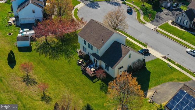 815 EDGEWORTH CT, Red Lion, PA 17356