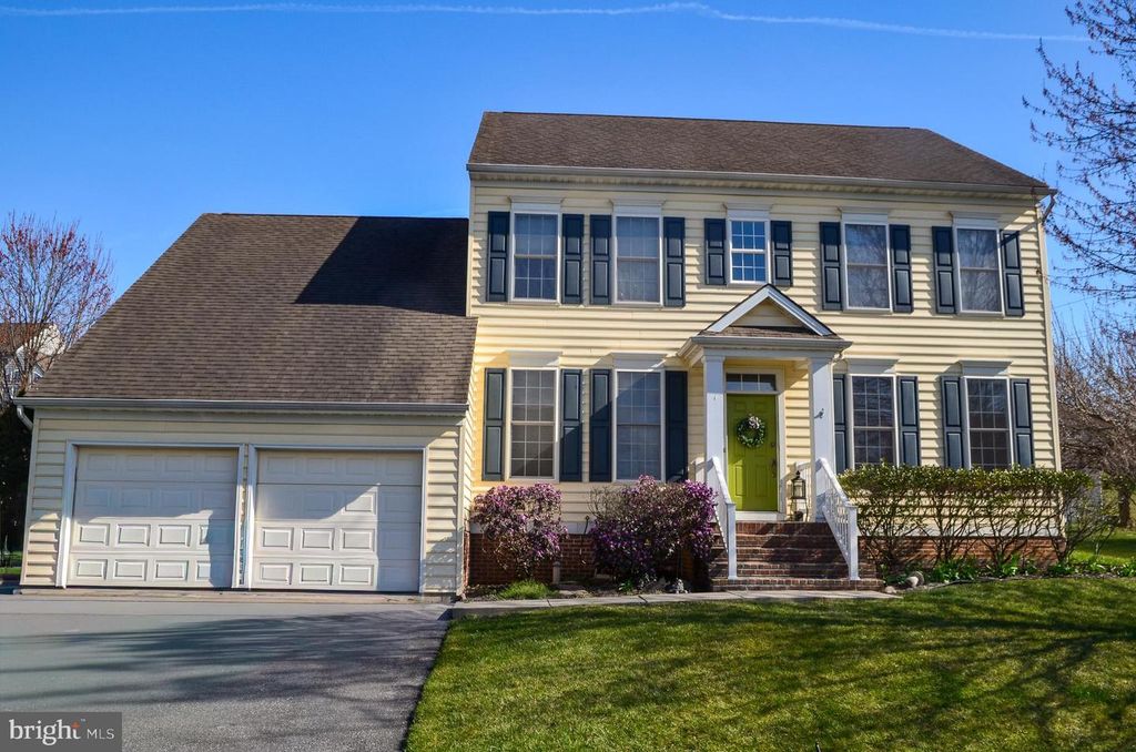 815 EDGEWORTH CT, Red Lion, PA 17356