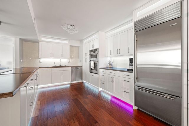 500 TREASURE ISLAND CAUSEWAY 308, Treasure Island, FL 33706