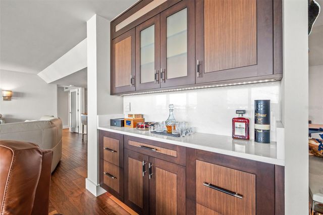 500 TREASURE ISLAND CAUSEWAY 308, Treasure Island, FL 33706