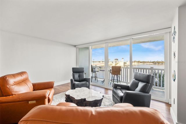 500 TREASURE ISLAND CAUSEWAY 308, Treasure Island, FL 33706