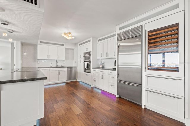 500 TREASURE ISLAND CAUSEWAY 308, Treasure Island, FL 33706