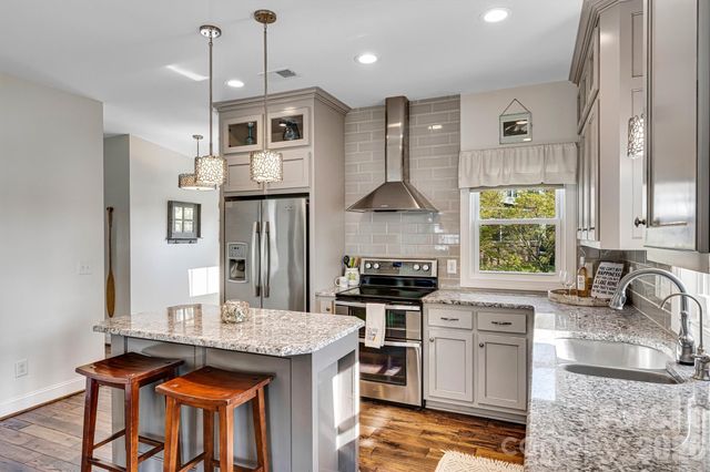 6511 Songbird Lane, Denver, NC 28037
