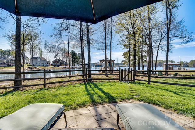 6511 Songbird Lane, Denver, NC 28037