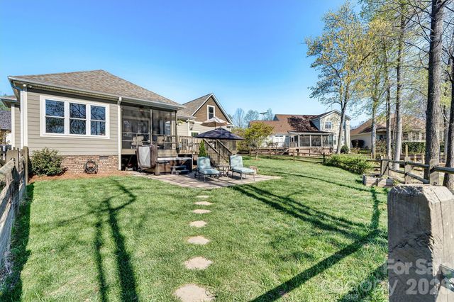 6511 Songbird Lane, Denver, NC 28037