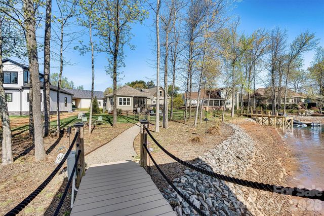6511 Songbird Lane, Denver, NC 28037