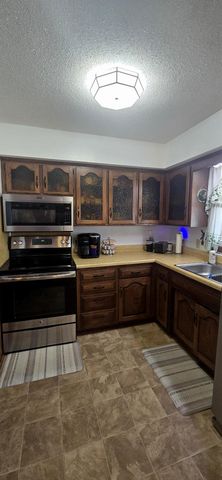 25300 S 608 Lane, Grove, OK 74344