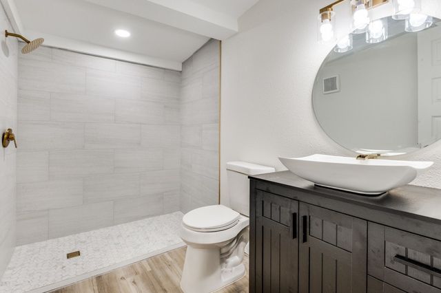 6808 Wofford Avenue, Dallas, TX 75227