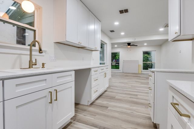 6808 Wofford Avenue, Dallas, TX 75227