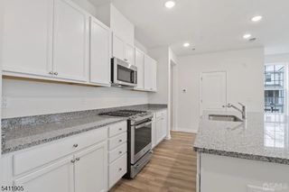 735 Station Rd, Dunellen Boro, NJ 08812