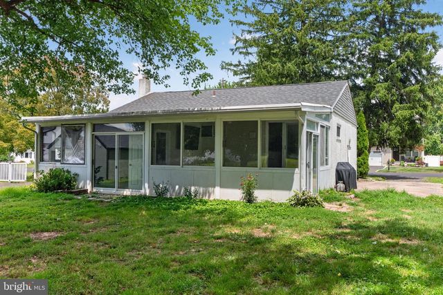 336 BEECH ST, Warminster, PA 18974