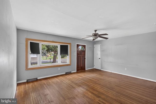 336 BEECH ST, Warminster, PA 18974