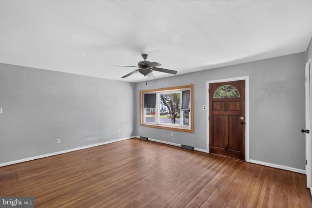 336 BEECH ST, Warminster, PA 18974