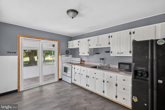 336 BEECH ST, Warminster, PA 18974