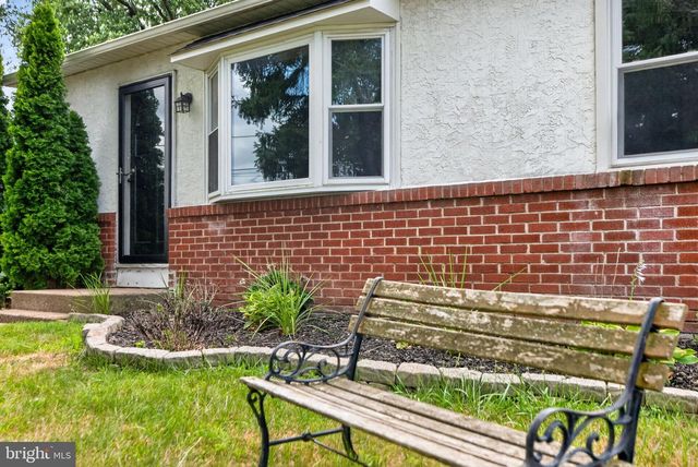 336 BEECH ST, Warminster, PA 18974