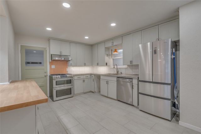 3273 Lackland Road, Fort Worth, TX 76116