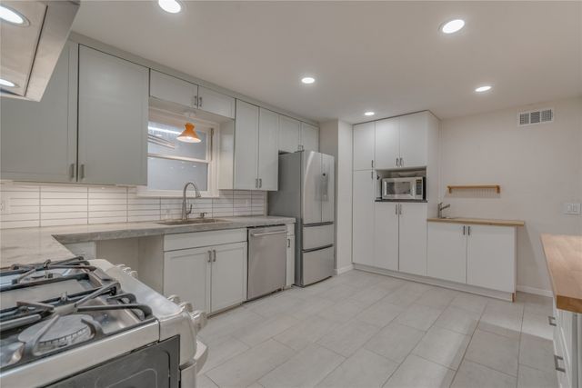 3273 Lackland Road, Fort Worth, TX 76116