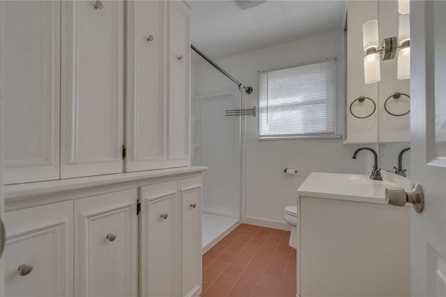 3273 Lackland Road, Fort Worth, TX 76116