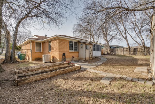 3273 Lackland Road, Fort Worth, TX 76116