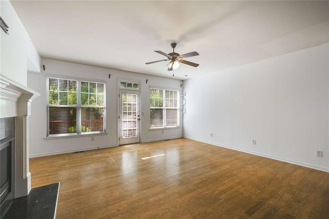 1798 Oakbrook Lane NW 8, Kennesaw, GA 30152