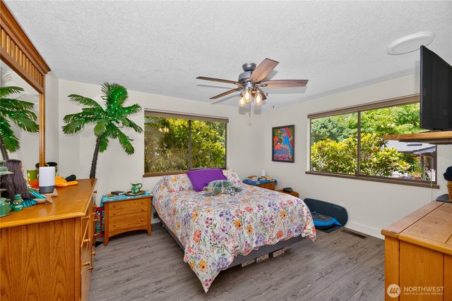 421 Umatilla Drive, La Conner, WA 98257