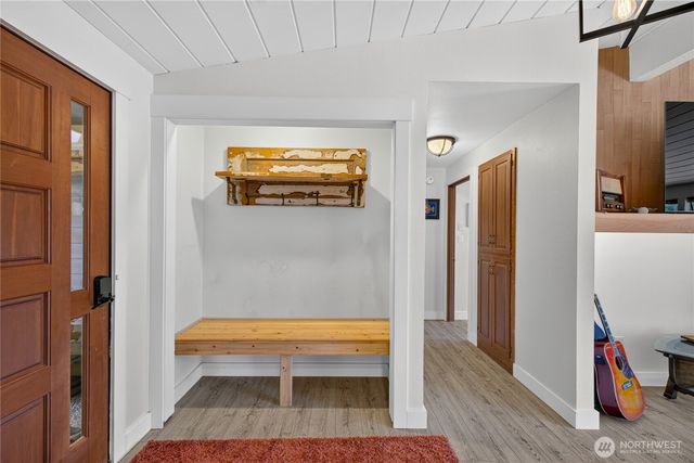 421 Umatilla Drive, La Conner, WA 98257