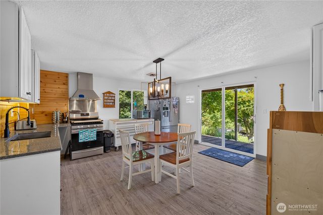 421 Umatilla Drive, La Conner, WA 98257