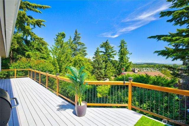 421 Umatilla Drive, La Conner, WA 98257