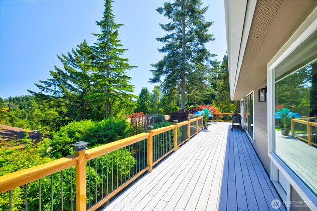 421 Umatilla Drive, La Conner, WA 98257