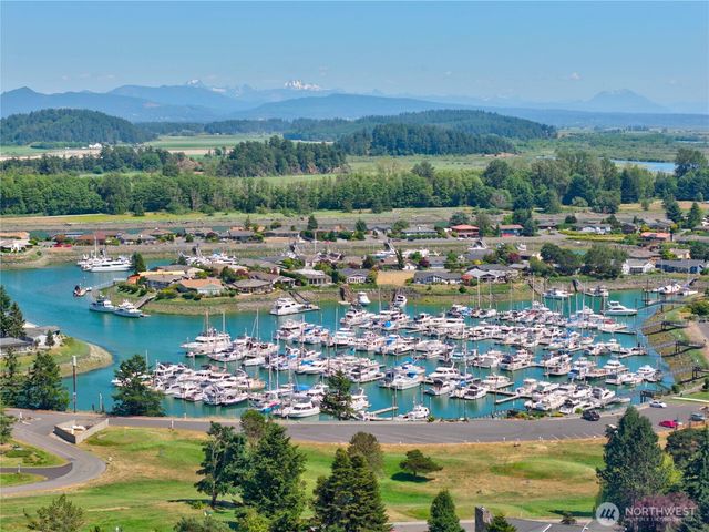 421 Umatilla Drive, La Conner, WA 98257
