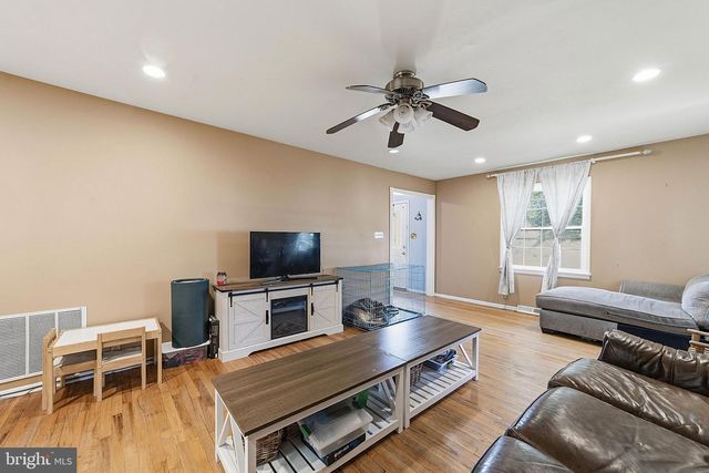 292 GLENN AVE, Lawrence, NJ 08648