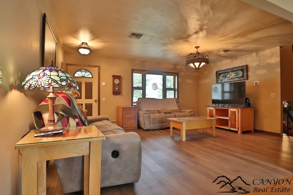 2120 Southfork St, Cody, WY 82414 photo 3