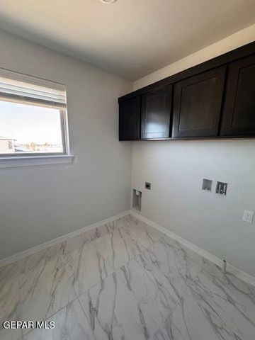 417 SANTIAGO MUNOS Street, Vinton, TX 79821