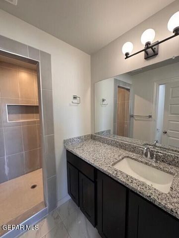 417 SANTIAGO MUNOS Street, Vinton, TX 79821