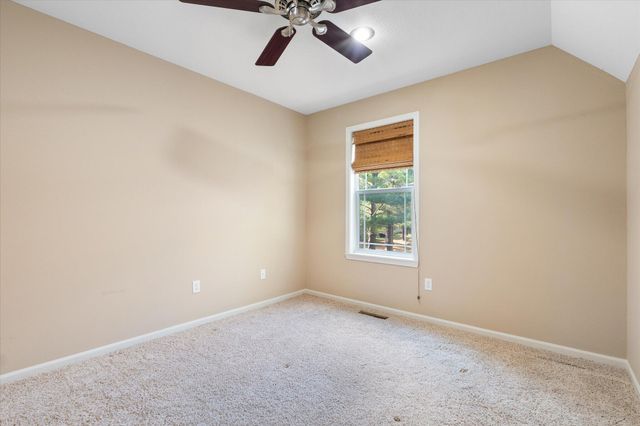 400 N VILLAGE CIR, Columbia, MO 65203