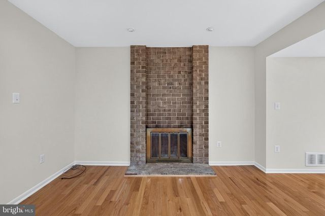 9217 THREE OAKS DR, Silver Spring, MD 20901