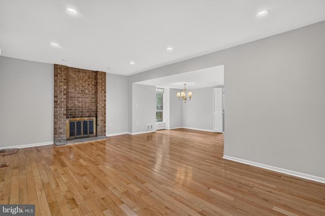 9217 THREE OAKS DR, Silver Spring, MD 20901