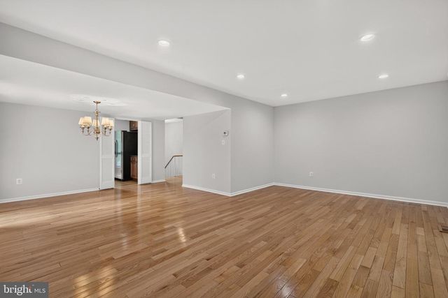 9217 THREE OAKS DR, Silver Spring, MD 20901