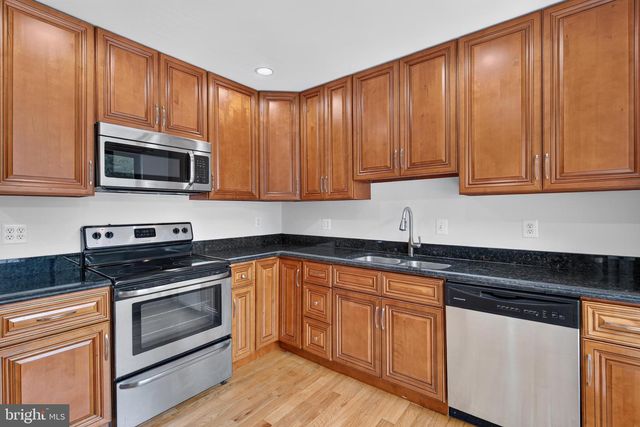 9217 THREE OAKS DR, Silver Spring, MD 20901