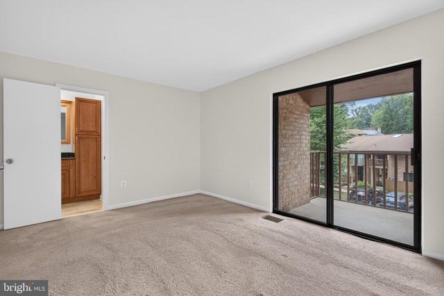 9217 THREE OAKS DR, Silver Spring, MD 20901