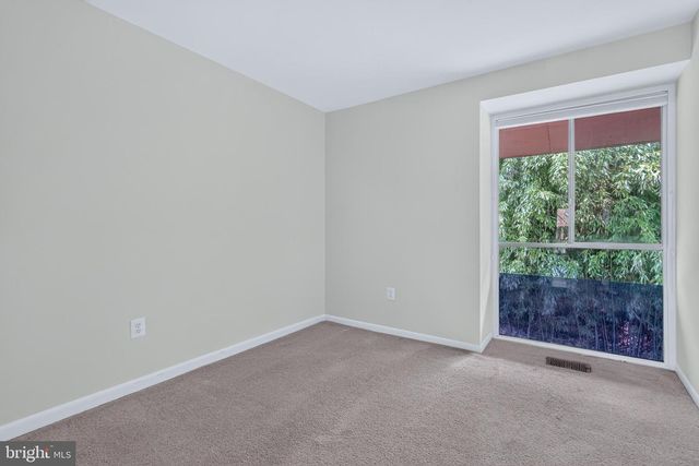 9217 THREE OAKS DR, Silver Spring, MD 20901