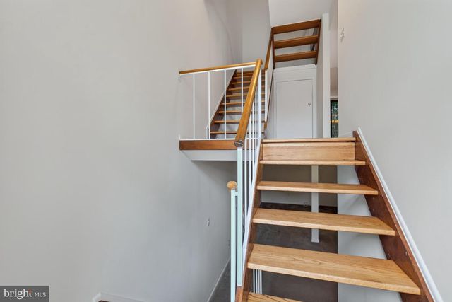 9217 THREE OAKS DR, Silver Spring, MD 20901