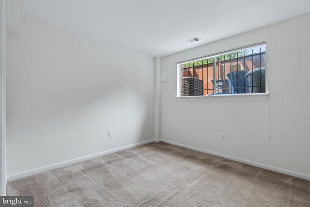 9217 THREE OAKS DR, Silver Spring, MD 20901