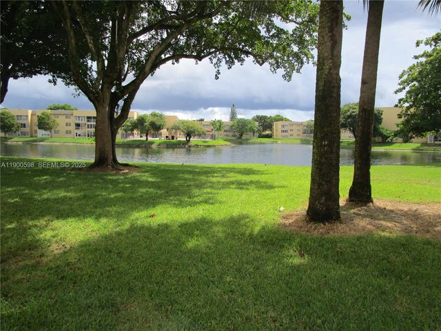 5940 NW 64 Th Avenue 109, Tamarac, FL 33319