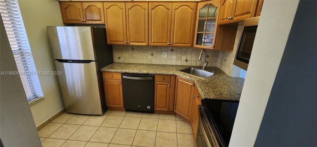 5940 NW 64 Th Avenue 109, Tamarac, FL 33319