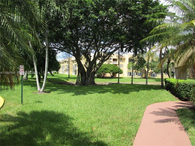5940 NW 64 Th Avenue 109, Tamarac, FL 33319