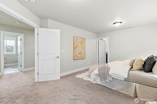 13832 Macadam Road S, Tukwila, WA 98168