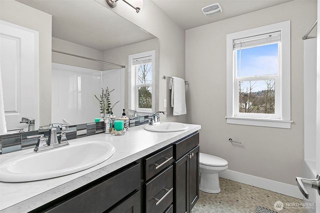 13832 Macadam Road S, Tukwila, WA 98168