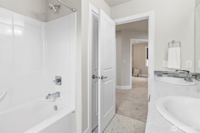 13832 Macadam Road S, Tukwila, WA 98168